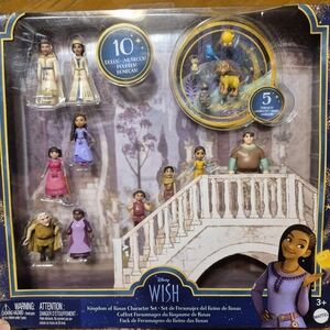 Disney Wish Kingdom of Rosas Character Set